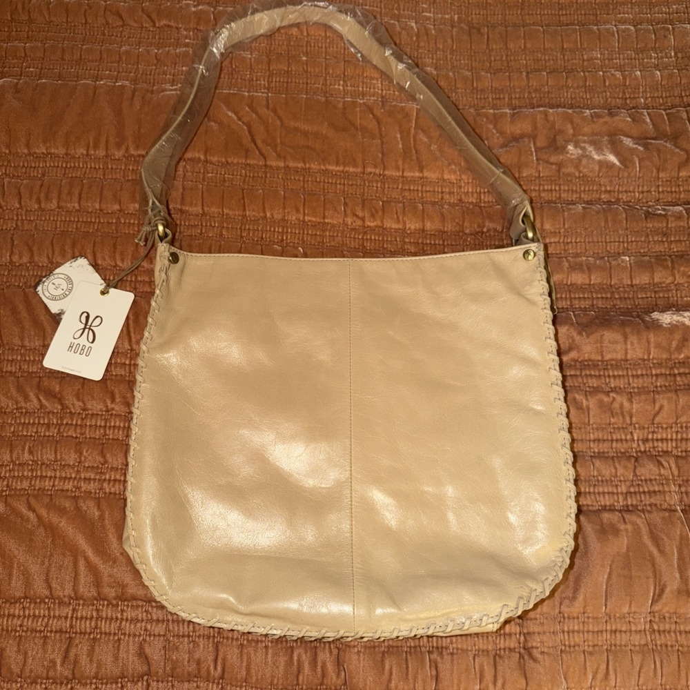 Hobo Women's Bianka Leather Shoulder Bag Tan